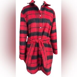 BB Dakota Red Black Buffalo Plaid Snap Front Long Sleeve Shirttail Hem Jacket